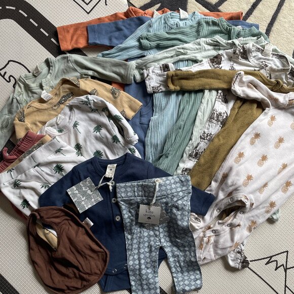 Lot of Kate Quinn 0-3 month clothing - Picture 1 of 6
